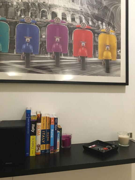 Delightful Apartment 100 Meters From The Colosseum Bagian luar foto
