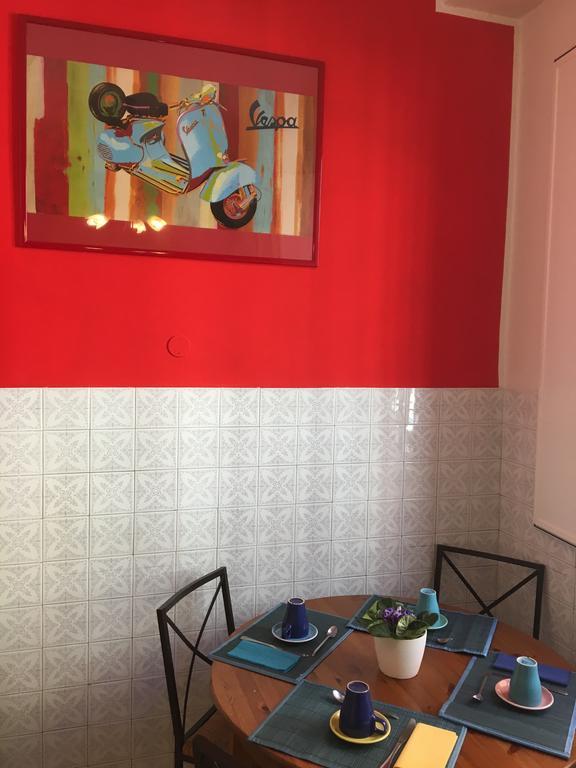 Delightful Apartment 100 Meters From The Colosseum Bagian luar foto